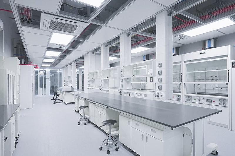 齐齐哈尔实验室革新：安全与科技的现代融合